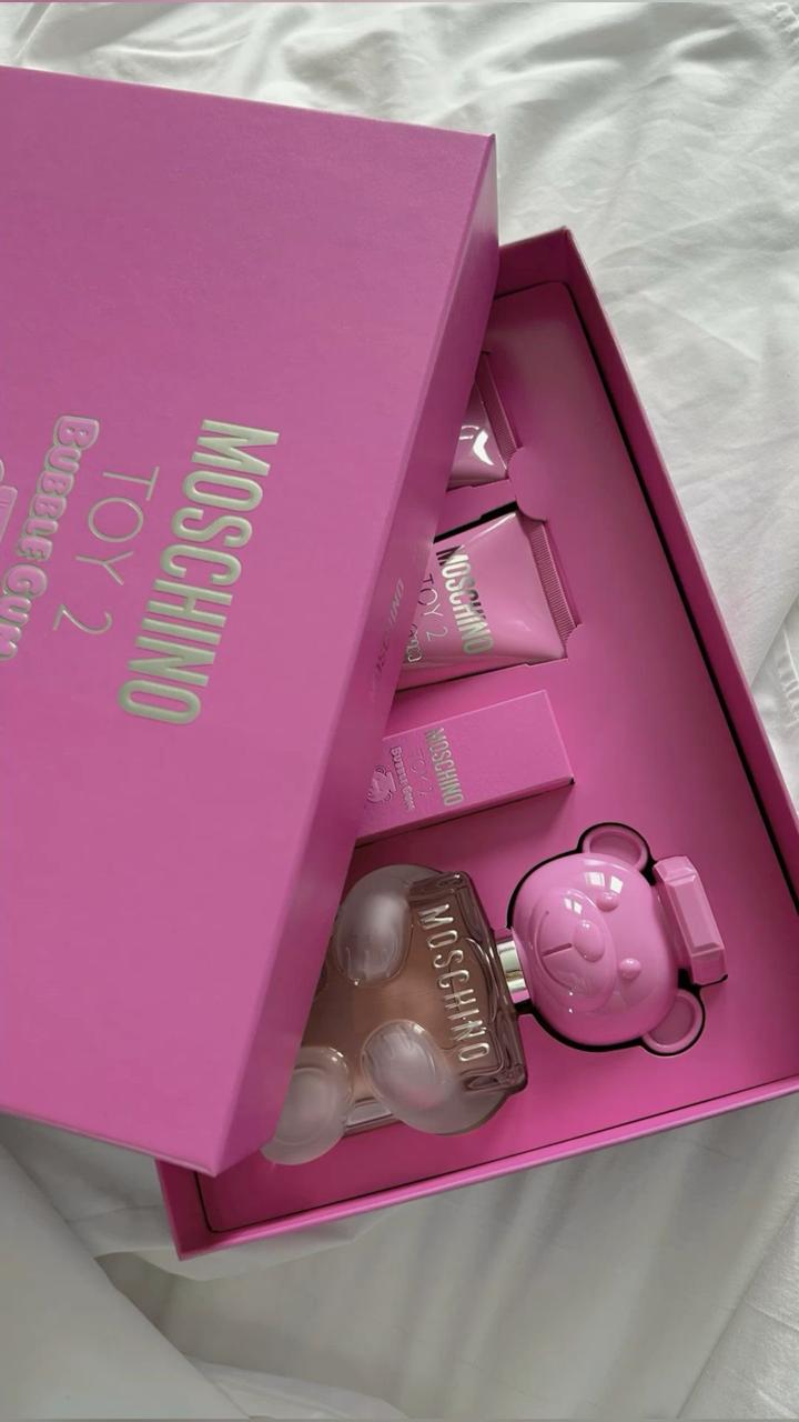 PERFUME MOSCHINO CHICLE SET